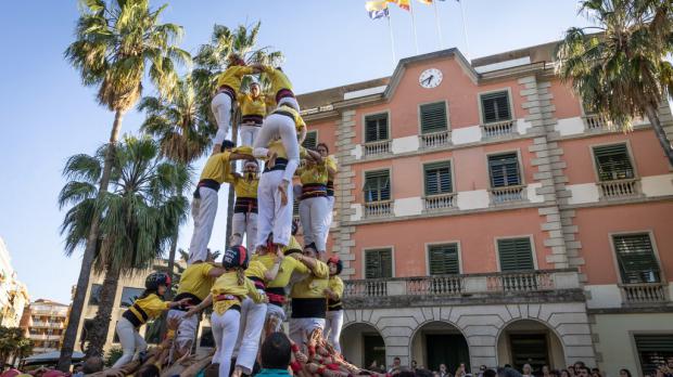 Castelldefels celebra los 44 años de la ACPC con ensayos abiertos, castells y cultura popular