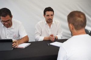 'El alcalde en tu barrio': Manu Reyes escucha las inquietudes de los ciudadanos