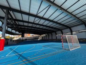 Sant Esteve Sesrovires abrirá la Pista Coberta Francesc Castellet al uso libre y como refugio climático