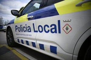 Policías arriesgan sus vidas para rescatar a anciana de las llamas en Sant Vicenç dels Horts