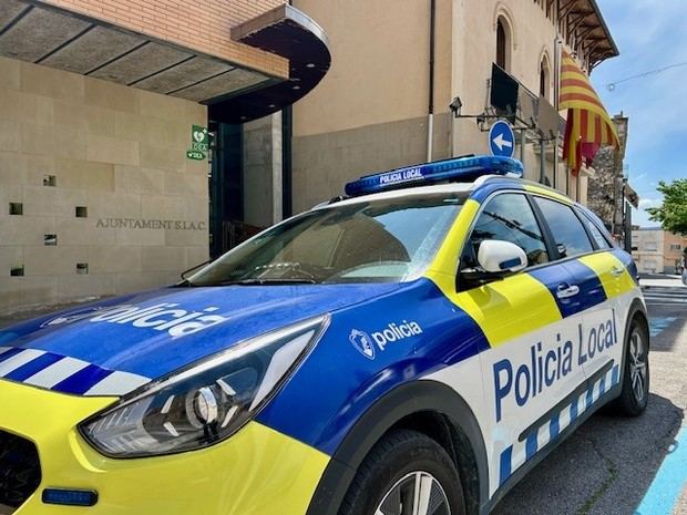 Detienen a dos hombres por intento de robo en el Polígono Sesrovires y recuperan moto robada