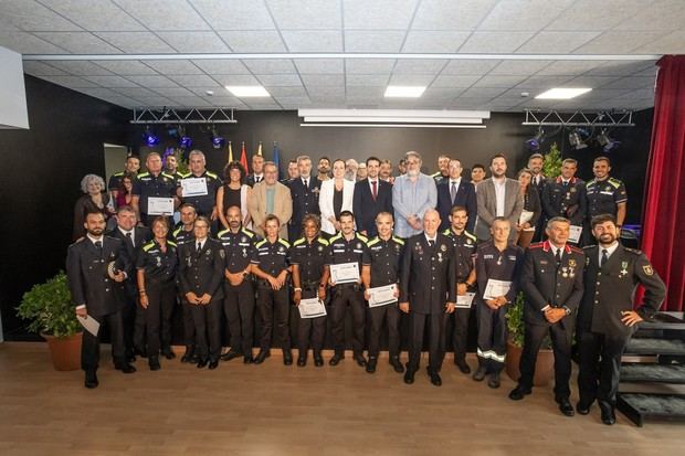 La Policía Local de Castelldefels reconoce a agentes y ciudadanos por su labor en seguridad y convivencia