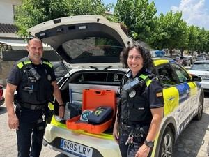 El Ayuntamiento de Sant Esteve Sesrovires añade un desfibrilador a la Policía Local