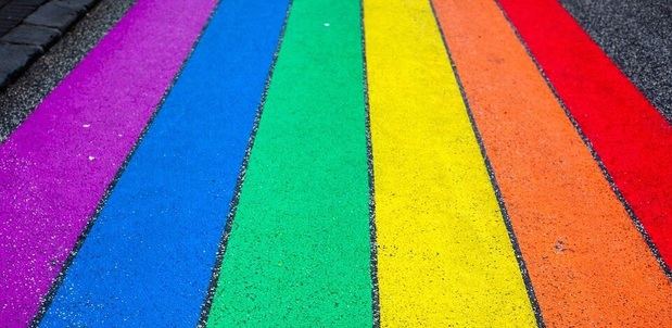 El Ayuntamiento de Corbera se forma en casos de discriminación de personas LGBTI+