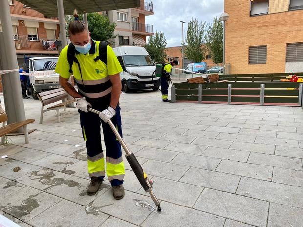 Sant Joan Despí intensifica la limpieza del espacio público para atajar el covid-19