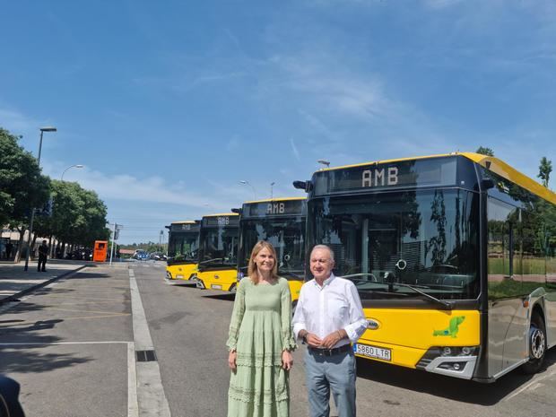 AMB presenta en Sant Boi la nueva red de 30 autobuses sostenibles para el área metropolitana