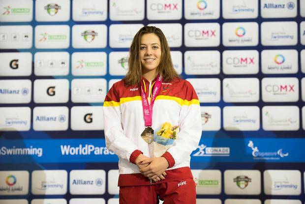 Núria Marqués, de Castellví de Rosanes, campeona del mundo en 100 espalda