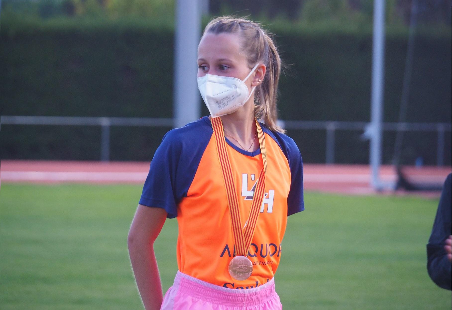El medallero de L’Hospitalet Atletisme aúpa a siete campeones del Baix Llobregat