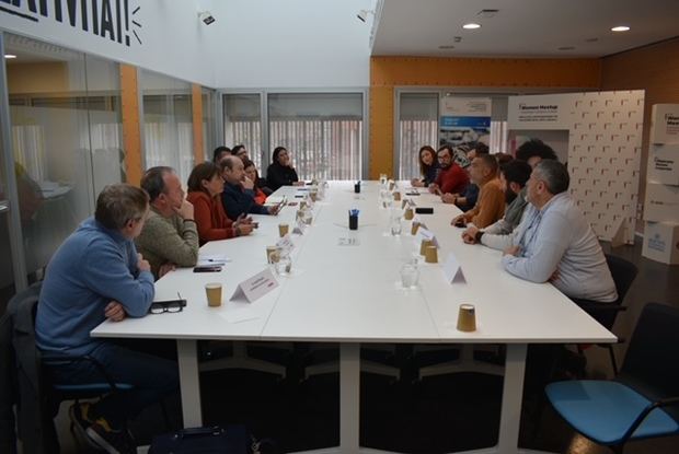 Esta es la mesa que puede ayudar a parar la huelga de autobuses