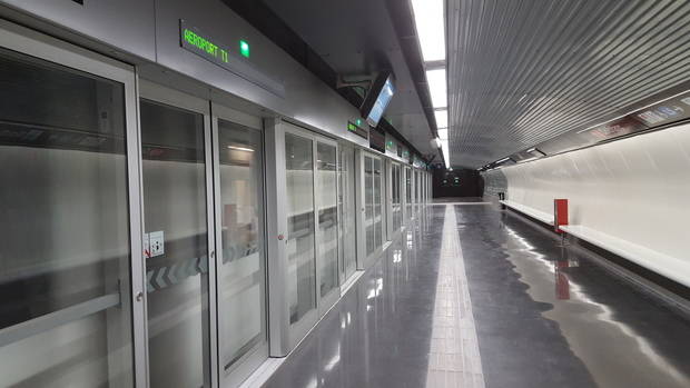 Una avaria d’un comboi paralitza la nova L9 del Metro entre Fira i Zona Universitària