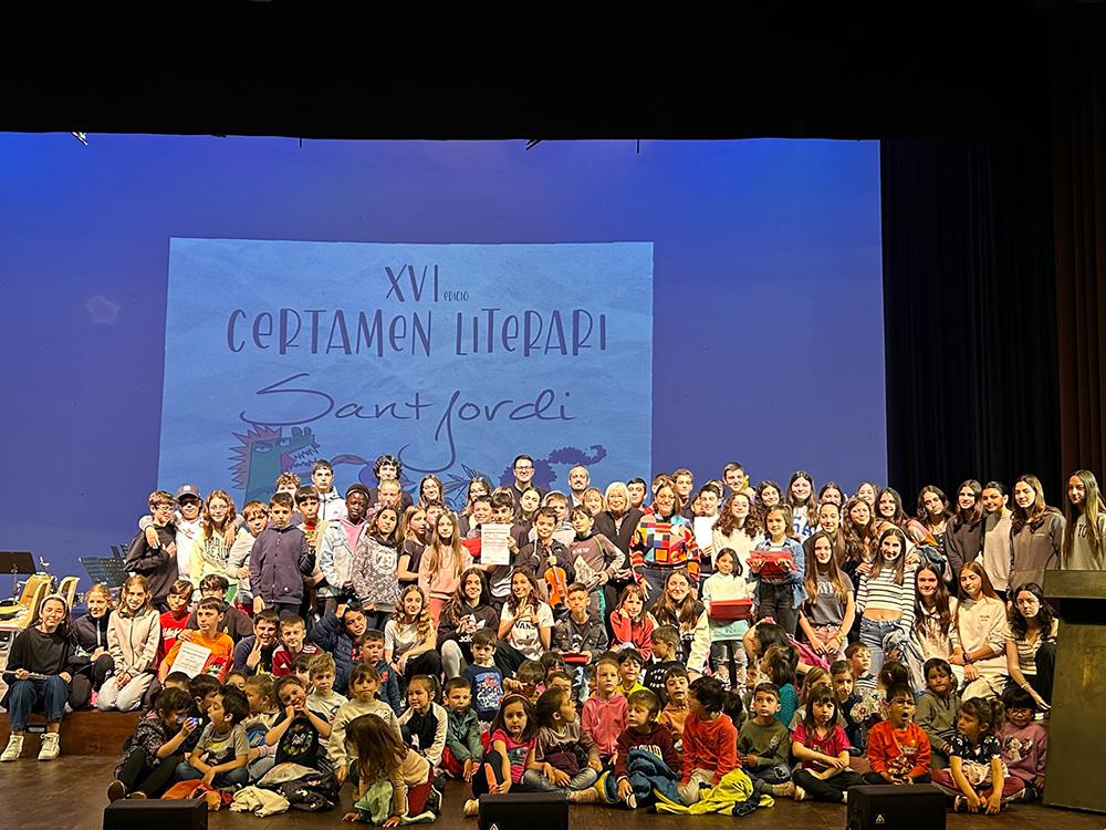 Acto de entrega de premios de la 16.ª edición del Certamen literario infantil y juvenil de Sant Jordi