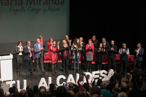 La alcaldable socialista de Castelldefels, María Miranda, presenta su candidatura con el apoyo de Miquel Iceta