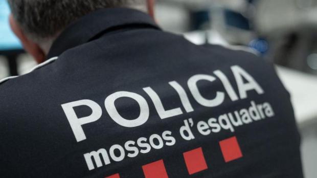 Crimen entre delincuentes. Un hombre muere apuñalado en El Prat y el autor se entrega a los Mossos