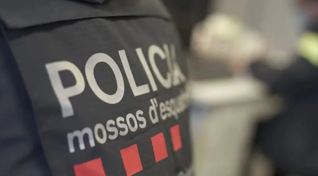 Pillados en un garaje de Cornellà dos activos ladrones de motos que las vendían a piezas