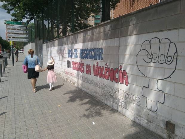 Muro del Colegio Josep Janés de L'Hospitalet