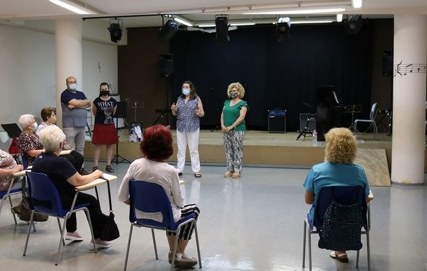 Sant Andreu de la Barca ayuda con musicoterapia a los colectivos más afectados por la pandemia