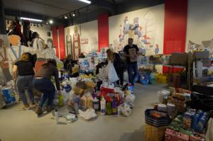 Desde El Prat a Valencia con 20 toneladas de donaciones para asistir a los afectados por la DANA