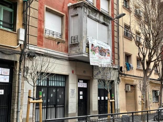La mediación del Ayuntamiento de l’Hospitalet no frena el cierre de la Acadèmia Cultura