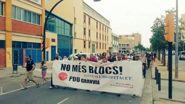 Manifestació de l'Assemblea en contra del PDU al barri de Bellvitge