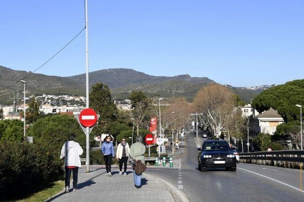 Crearán una nueva pasarela para peatones por encima de la C-31 en Castelldefels