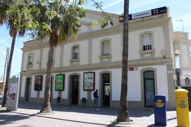 Corte de tráfico por obras en la estación de Castelldefels Centro
