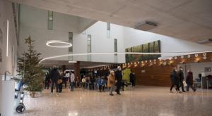 Así es el nuevo vestíbulo de Consultas Externas del Hospital de Bellvitge: pensado para el paciente