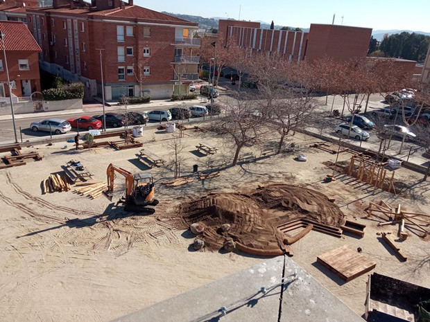 Abrera inicia la renaturalización de los espacios exteriores de la Escuela Ernest Lluch