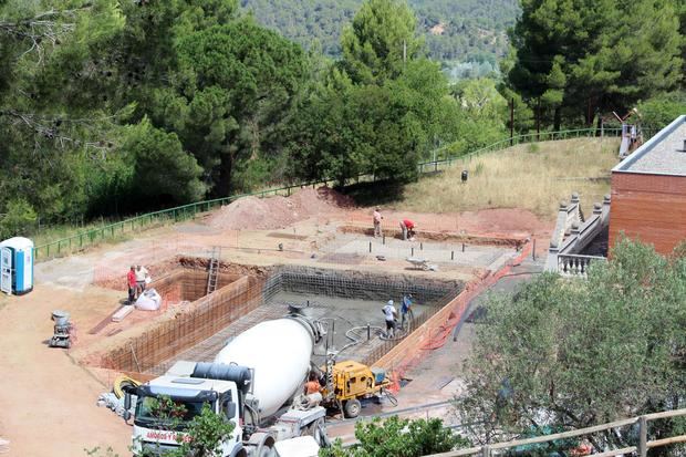 Sacan a concurso las obras del edificio grande de la escuela antigua de Castellví de Rosanes