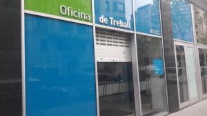 El paro se desploma en el Baix: las mujeres lideran una caída inesperada tras el verano