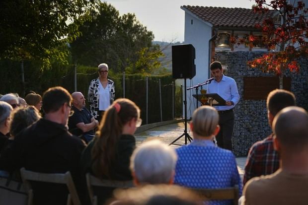 Olesa inaugura un espacio de recuerdo para el duelo perinatal en Can Singla