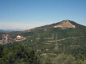 El Puig d'Olorda des del parc del Cerdanet de Sant Feliu de Llobregat