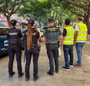 Operativo de control en L'Hospitalet: 17 establecimientos inspeccionados antes de la verbena de Sant Joan