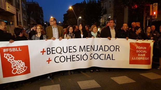 Aquest dijous es repetirà una imatge semblant al davant de Serveis Territorials per denunciar, aquesta vegada, el tancament d'una vintena de línies de P3