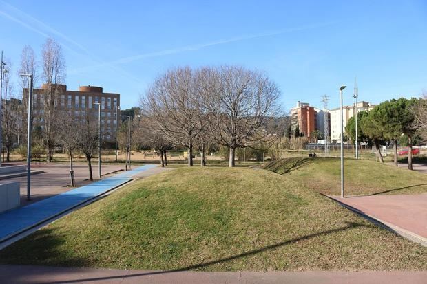 Los barrios de Sant Andreu de la Barca comunicados por una pasarela