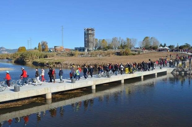 Sant Boi corta el paso fluvial que conecta con Sant Joan Despí por la crecida del Llobregat