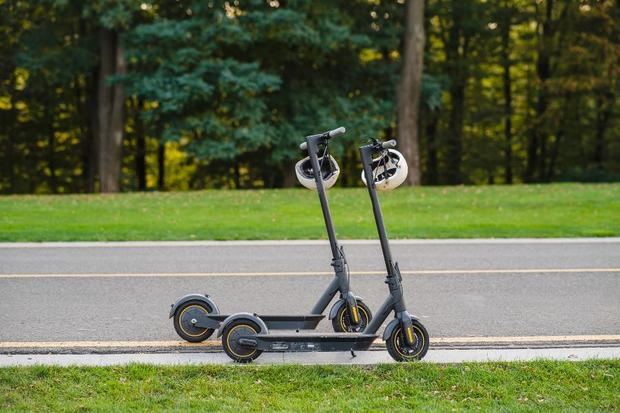 Las nuevas normas de conducción de patinetes eléctricos de Begues entrarán en vigor este 8 de julio