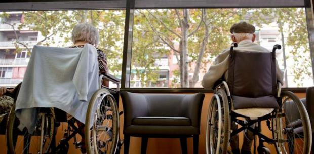 Más del 33% de las personas mayores de 84 años del Baix Llobregat viven solas