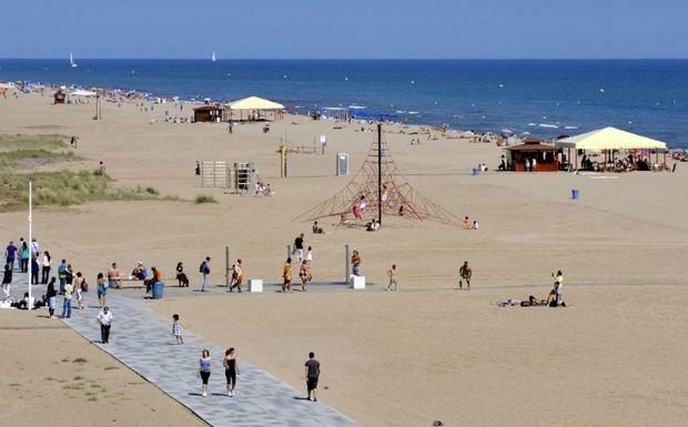 La bandera azul ondeará en Castelldefels y Gavà