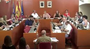 Simultáneas femeninas. El poder de la mujer toma el control del Pleno de Sant Boi y aviva el debate
