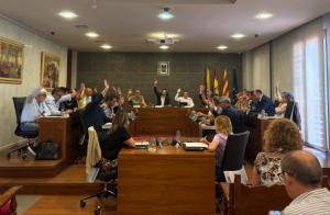 ¡Castelldefels planta cara! Todos menos el PSC se rebelan contra la ampliación del aeropuerto