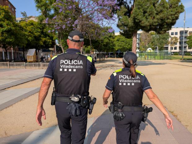 La Policía Local de Viladecans refuerza las noches con la Unidad de Seguridad y Convivencia (USIC)