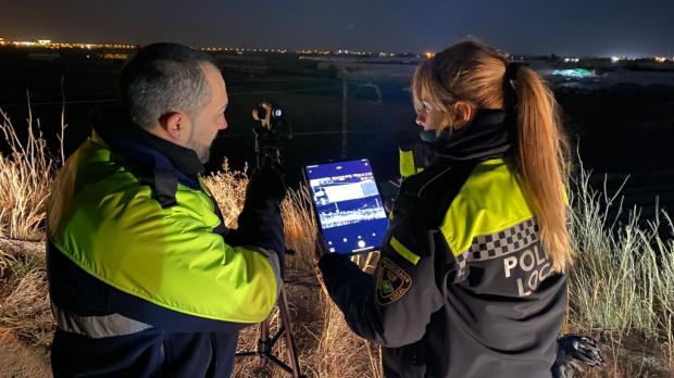 La policía local de Viladecans usará el nuevo dispositivo de visión nocturna para vigilar las áreas boscosas y la zona del Parc Agrari (FOTO:Aj. de Viladecans)