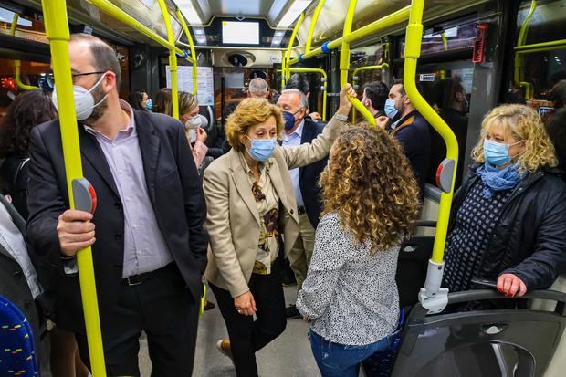 Las líneas de autobús nocturno de Sant Joan Despí estrenan el servicio de parada a demanda