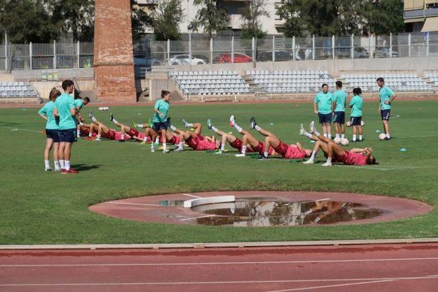 El FC Levante Las Planas ya entrena en el Estadio Municipal La Bòbila de Gavà
