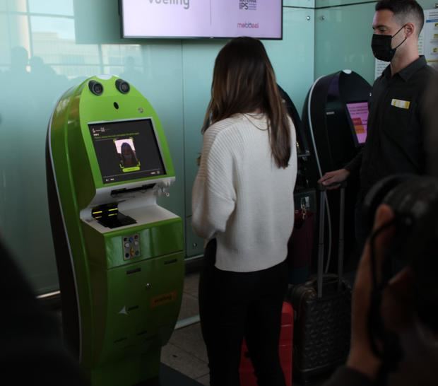 El Aeropuerto de El Prat- Barcelona inicia una prueba piloto de un nuevo sistema de reconocimiento facial para embarcar