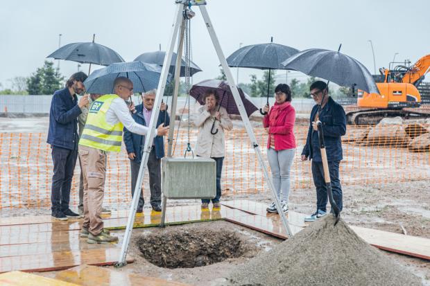 Comienza la construcción del edificio de viviendas en la carretera de la Aviación