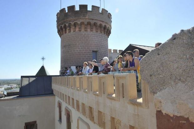 Castelldefels acomete la última fase de la restauración de su castillo