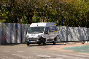 Alquiler de furgonetas para reparto en Barcelona: qué modelo elegir y cómo circular por la ZBE