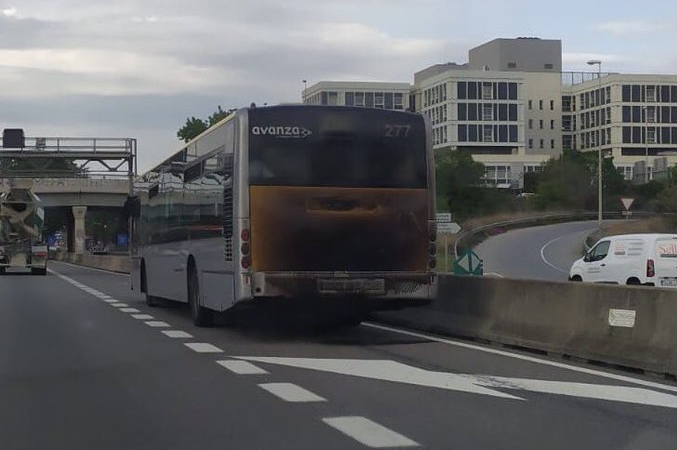 El “pèssim servei” del bus interurbà al Baix Llobregat arriba a la Síndica de Greugues