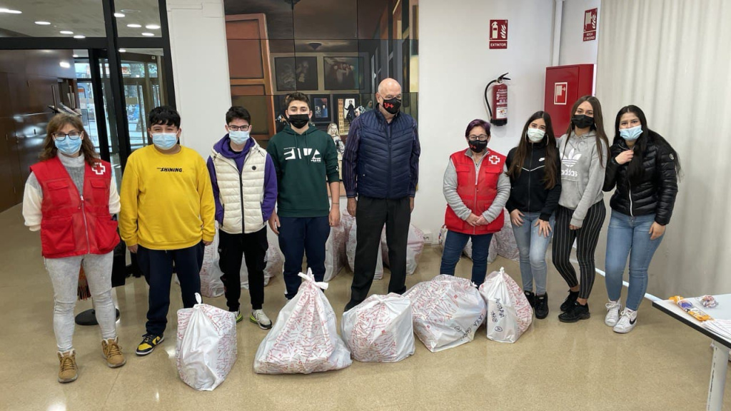 La campaña de recogida de juguetes en Olesa garantiza regalos de Reyes para 80 niños y niñas
